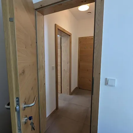 Pensjonat Heuriger Und Gaestezimmer Schmidt Hagenbrunn