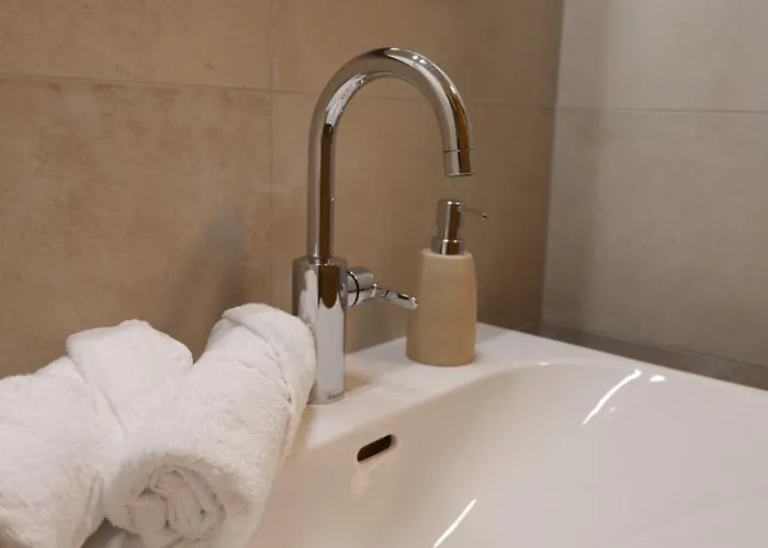 Heuriger Und Gaestezimmer Schmidt * Hagenbrunn